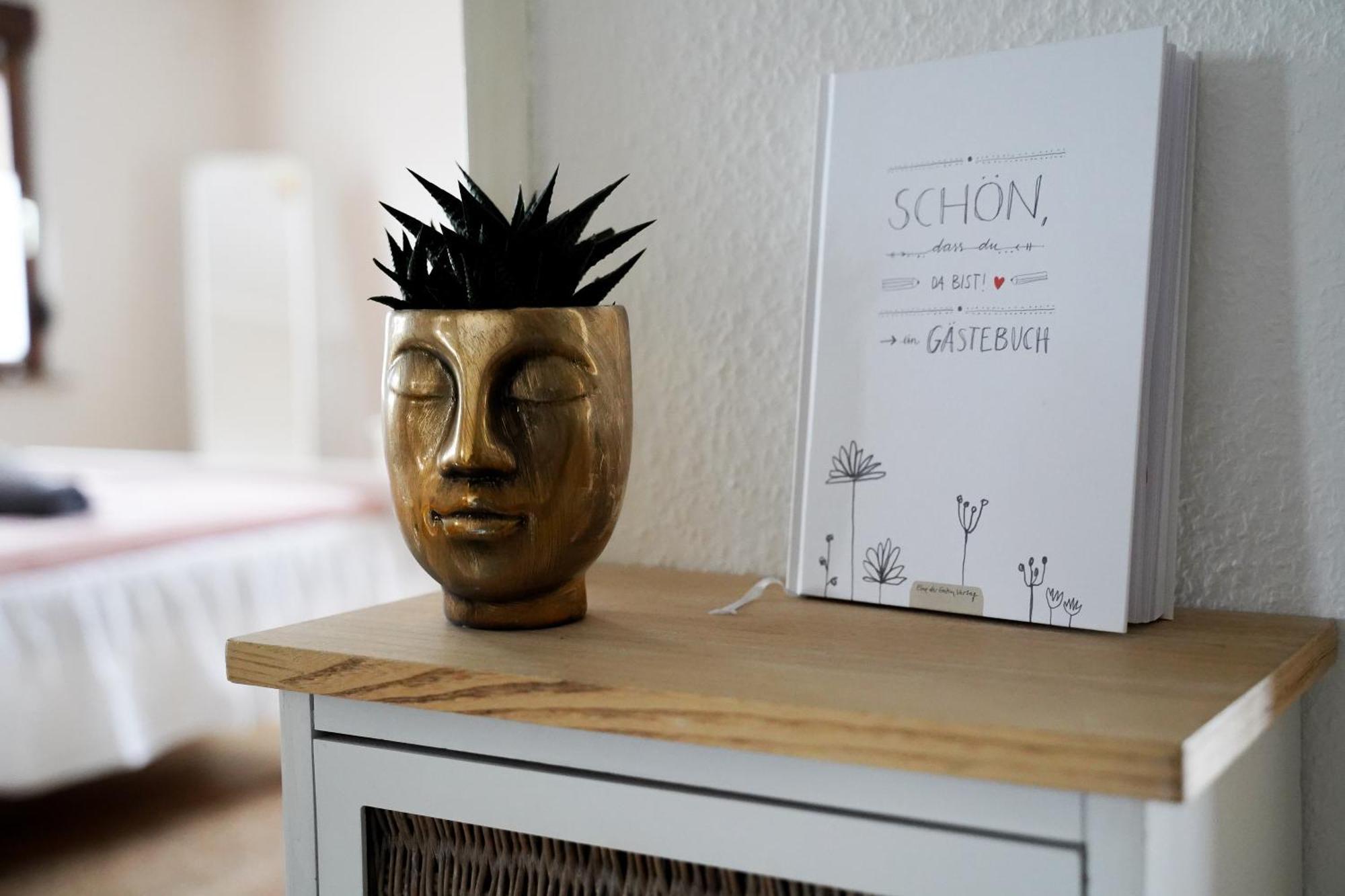 Happybnb Apartment Mit Sonniger Terrasse Lochgau Ngoại thất bức ảnh